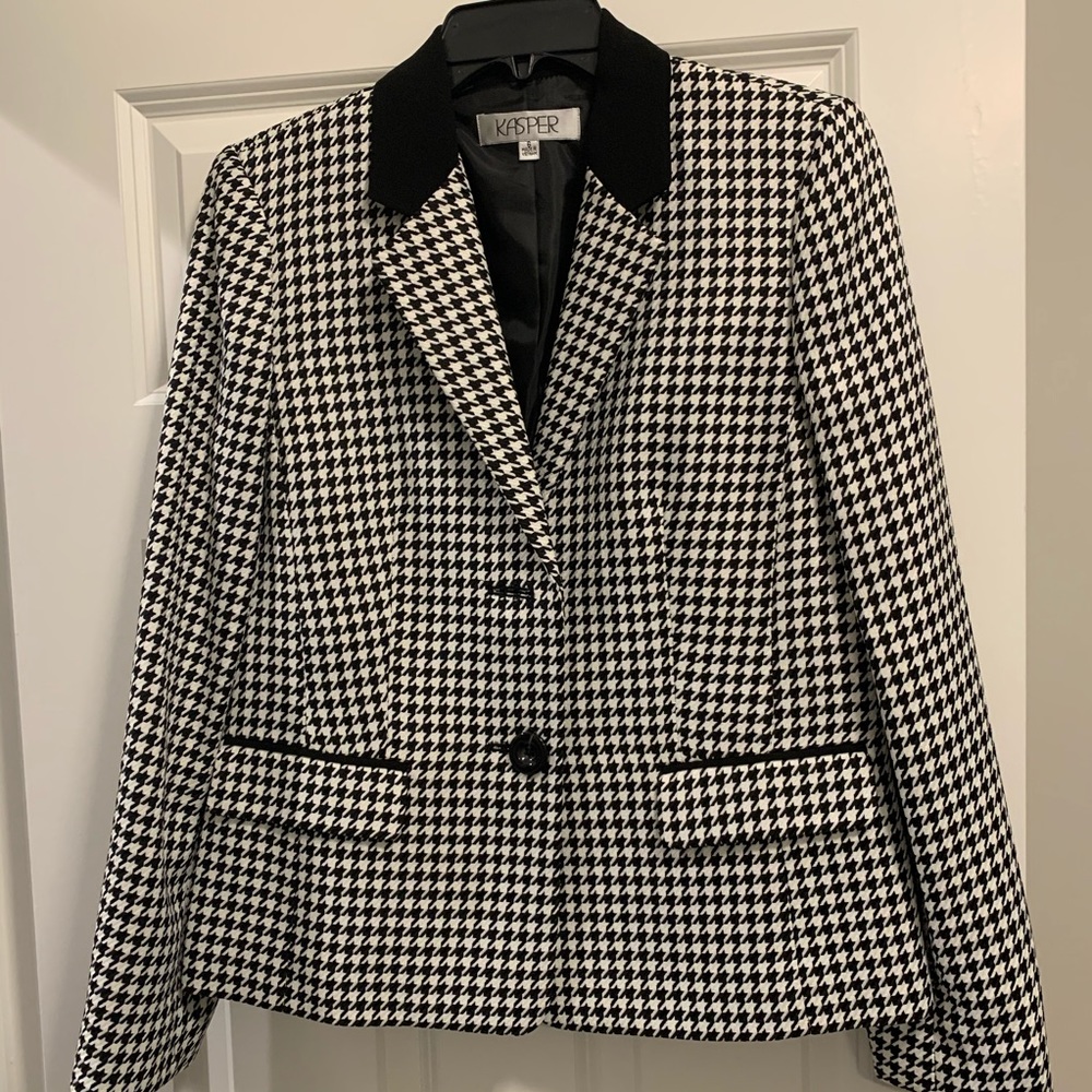 Black and White Patterned Blazer